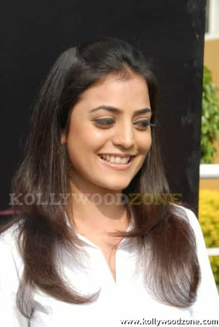 Nisha Agarwal Stills 11