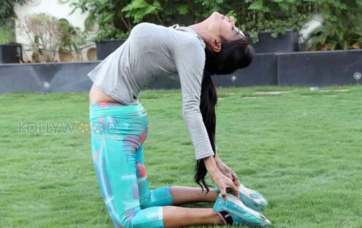 Pooja Sri Hot Yoga Poses 04