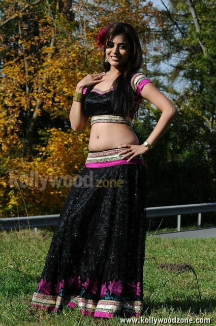 Sexy Nisha Agarwal In Istam Movie Stills 06