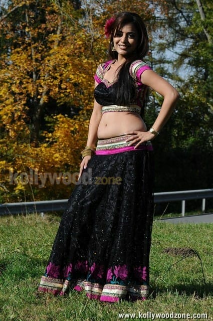 Sexy Nisha Agarwal In Istam Movie Stills 07