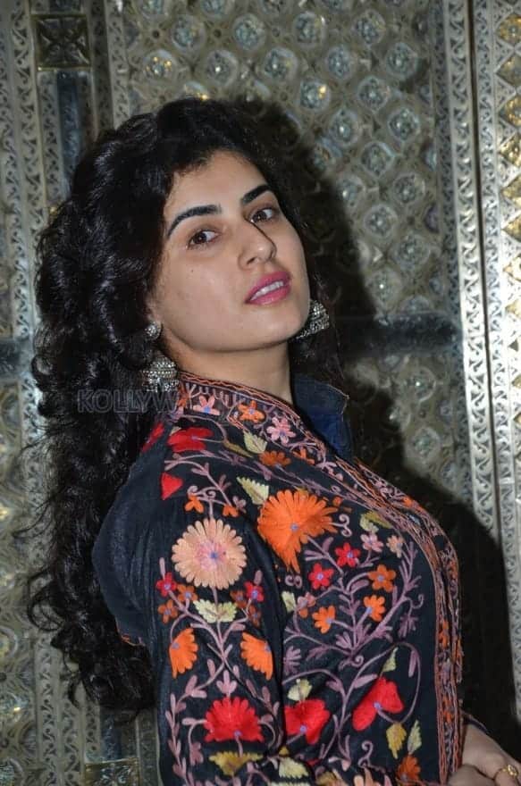 Tamil Actress Archana Pictures 05