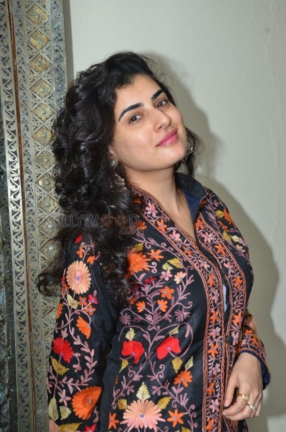 Tamil Actress Archana Pictures 09