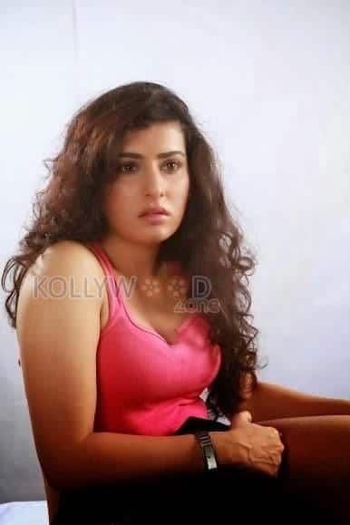 Telugu Actress Archana Spicy Stills 13