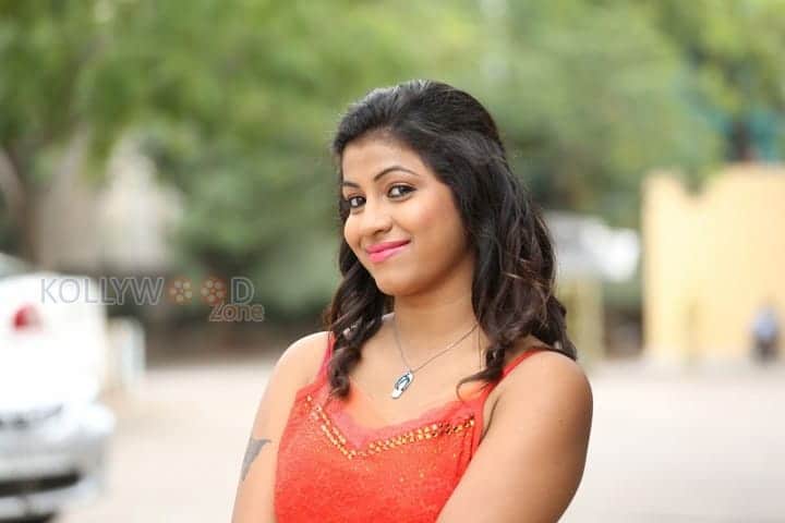 Telugu Actress Geetanjali Photoshoot Stills 03