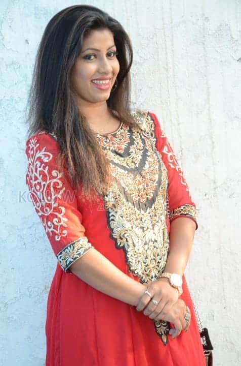 Telugu Actress Geethanjali New Pictures 17