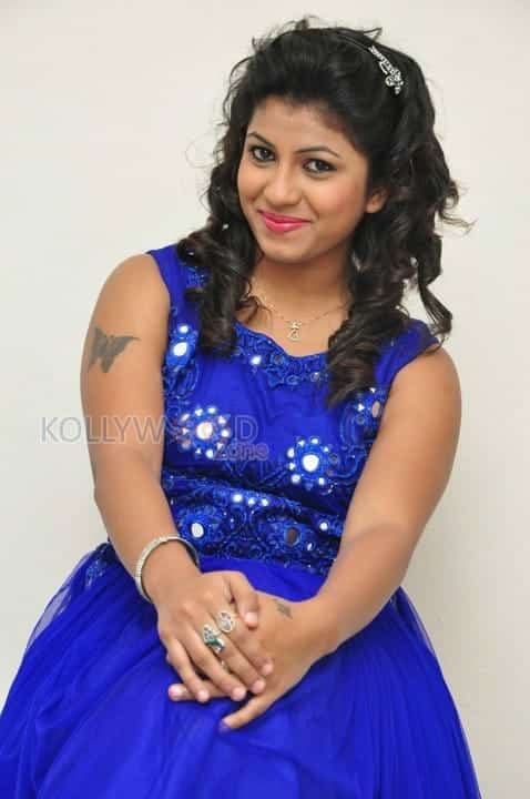 Telugu Actress Geethanjali Photoshoot Pics 01