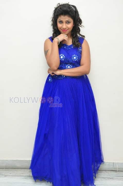 Telugu Actress Geethanjali Photoshoot Pics 05