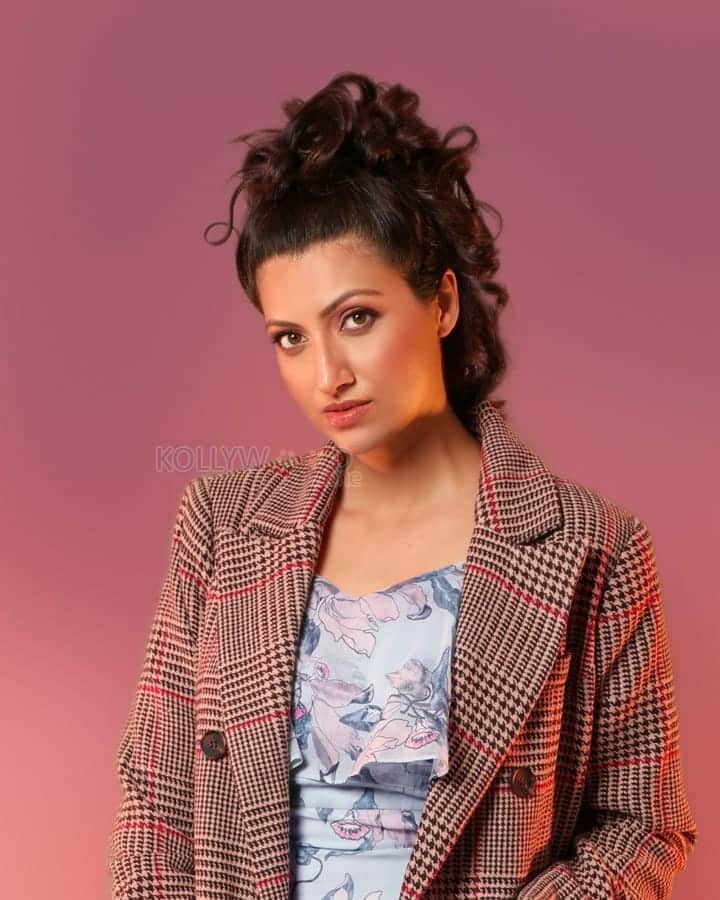 Telugu Actress Hamsa Nandini New Photoshoot Pictures 05