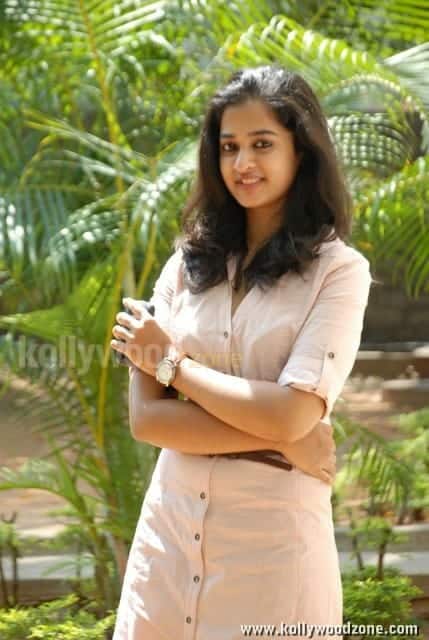 Telugu Actress Nandhitha Pictures 04