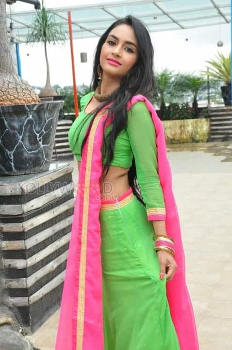 Telugu Item Dancer Pooja Sri New Photos 04