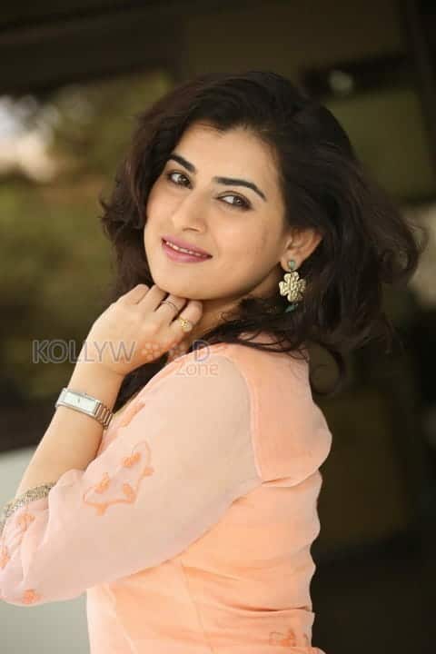 Tolly Actress Archana Photoshoot Pictures 17