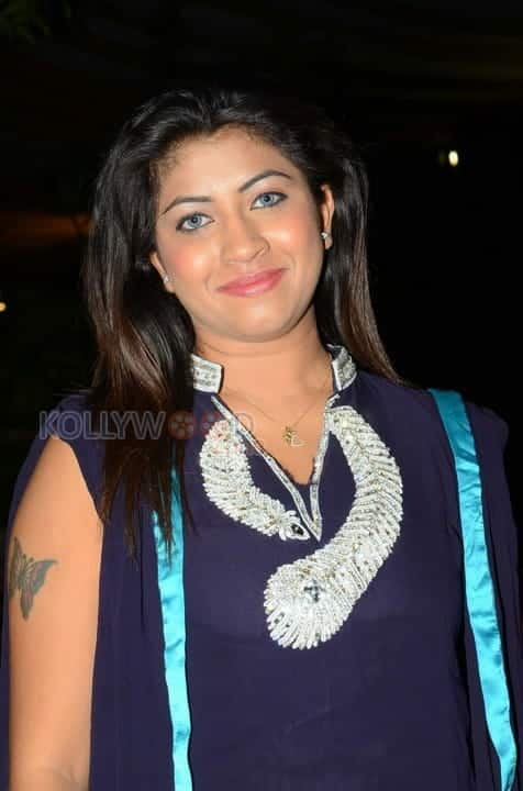 Tollywood Actress Geethanjali Pictures 19