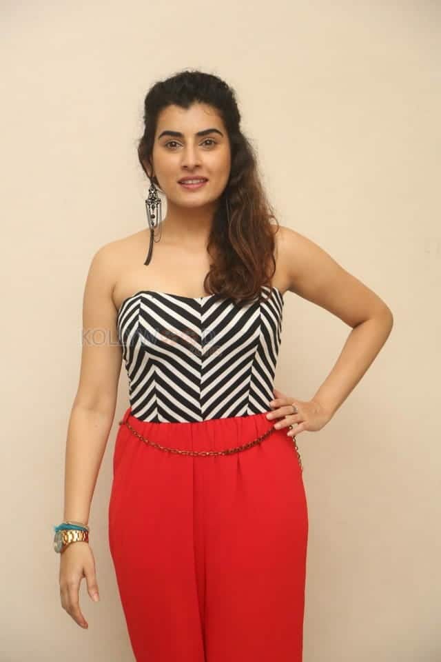 Tollywood Film Actress Archana Latest Pictures 09