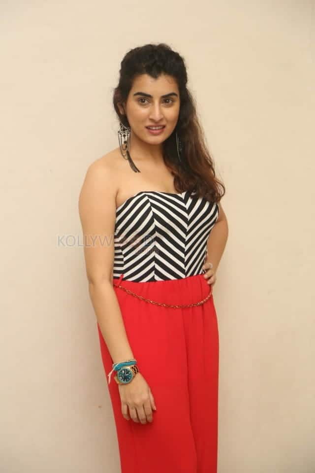 Tollywood Film Actress Archana Latest Pictures 16