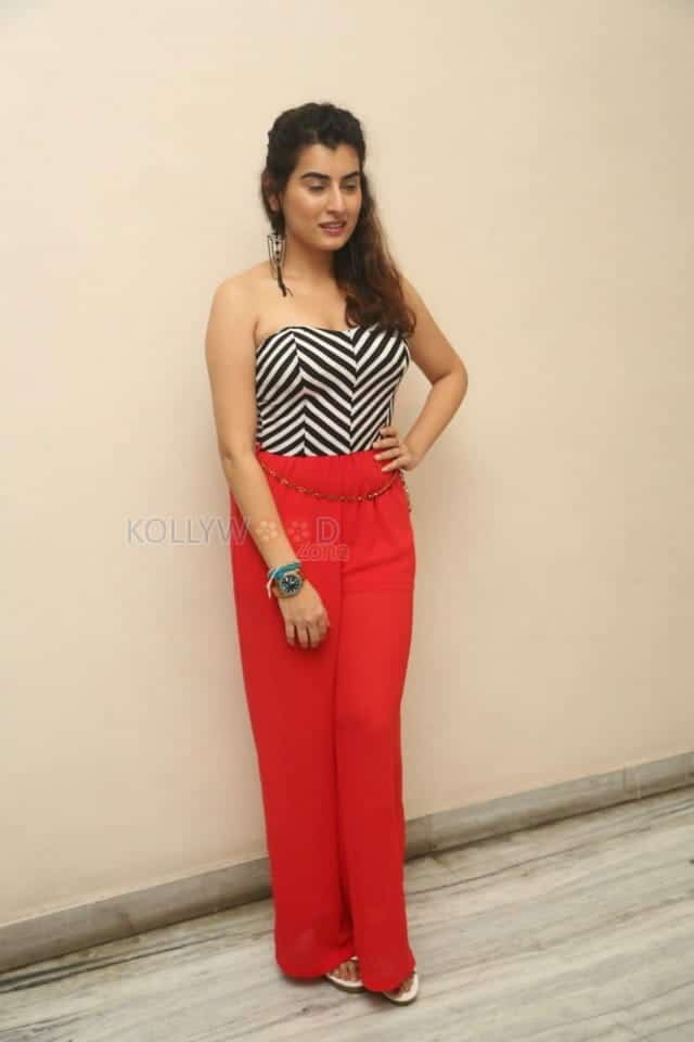 Tollywood Film Actress Archana Latest Pictures 22