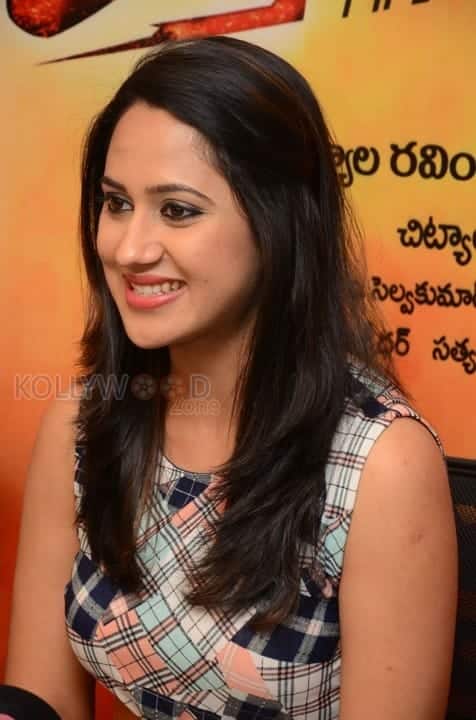 Actress Mia George At Yaman Movie Audio Launch Photos 30 (194411 ...