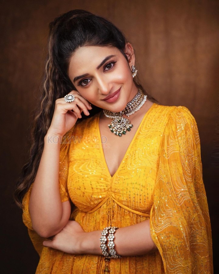 Adorable Sreeleela in a Yellow Shahara Dress Pictures 05