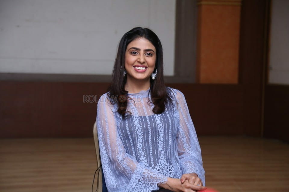 Bhairava Geetha Movie Heroine Irra Mor Interview Photos 07