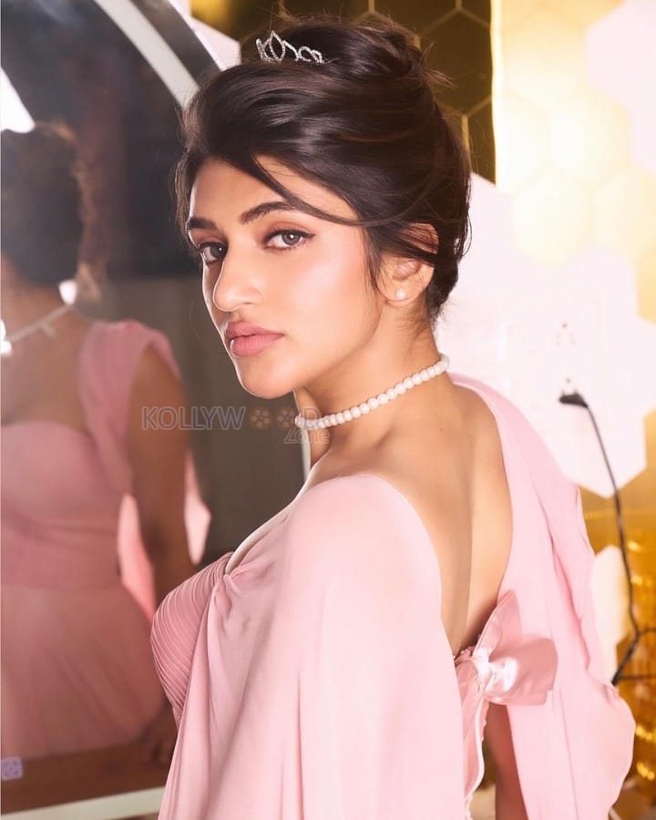 Charming Sreeleela in a Pink Gown with Pearl Necklace Photos 07