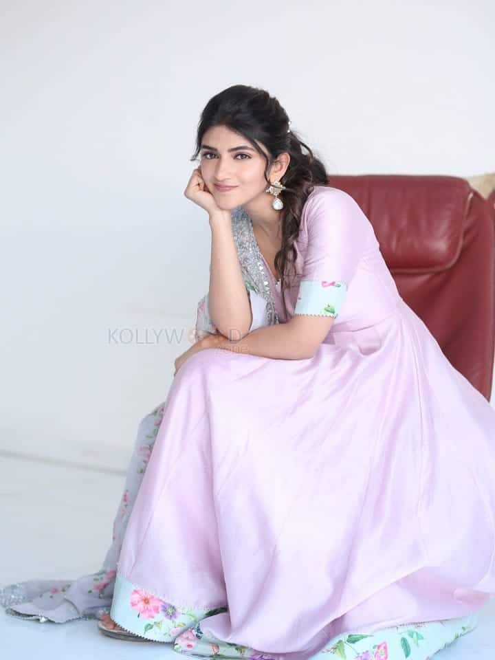 Heroine Sreeleela at Bhagavanth Kesari Interview Photos 26