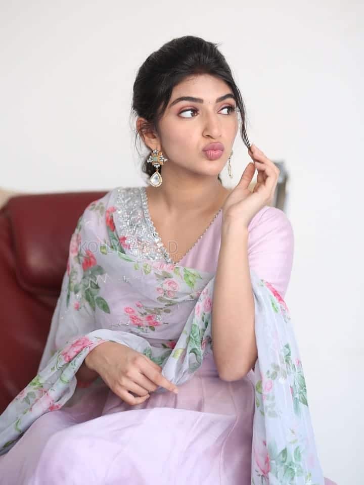 Heroine Sreeleela at Bhagavanth Kesari Interview Photos 35