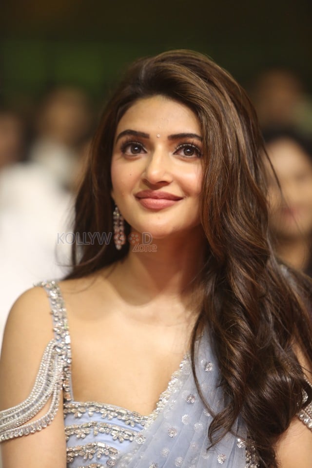 Heroine Sreeleela at Robinhood Movie Trailer Launch Photos 01