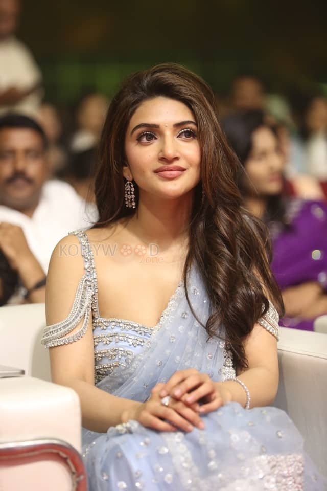 Heroine Sreeleela at Robinhood Movie Trailer Launch Photos 03