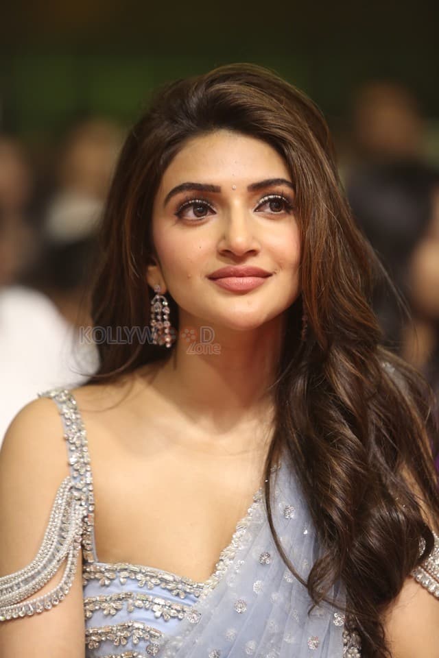 Heroine Sreeleela at Robinhood Movie Trailer Launch Photos 04