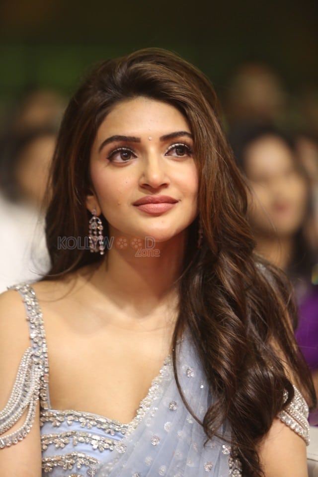Heroine Sreeleela at Robinhood Movie Trailer Launch Photos 05