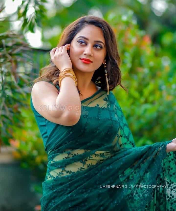 Malayalam Movie Actress Miya Pictures 08