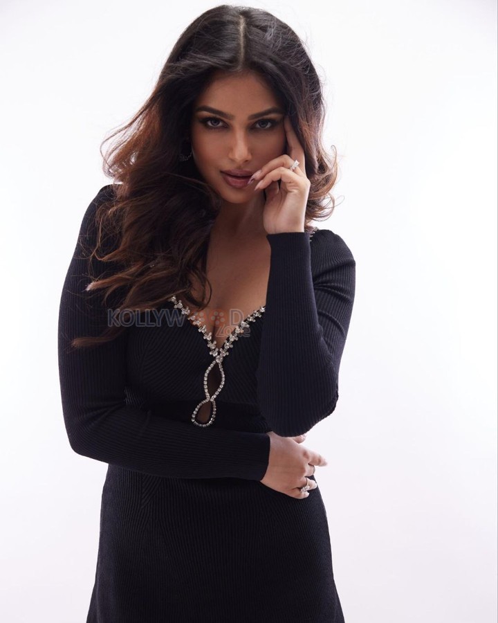 Sexy Harnaaz Sandhu in a Jeweled Black Short Dress Pictures 03