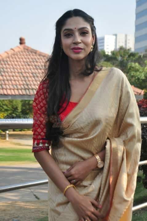 Actress Angana Roy New Stills 08