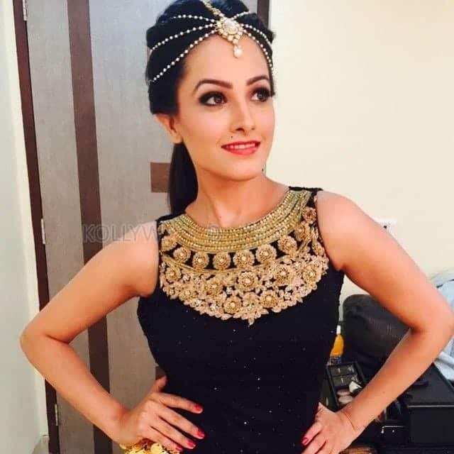 Actress Anita Hassanandani Reddy Photos 21