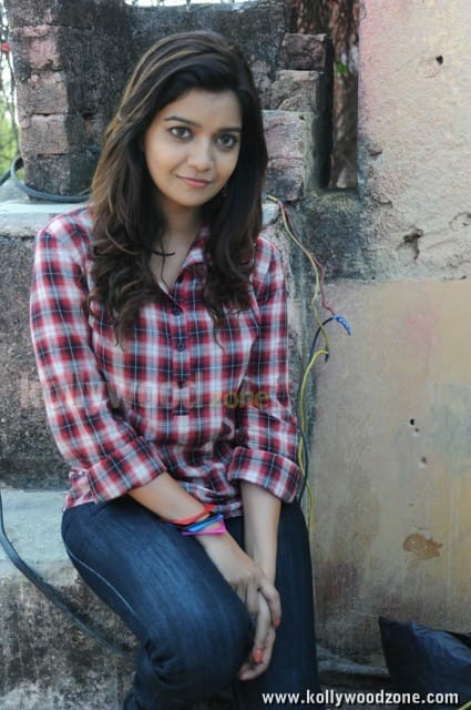 Actress Colors Swathi Pictures 07