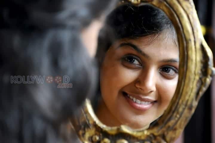 Actress Monal Gajjar New Pictures 06