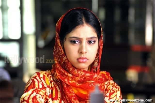 Actress Niti Taylor Pictures 09