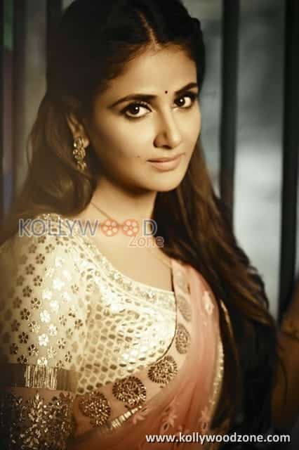 Actress Parul Yadav Photos 16