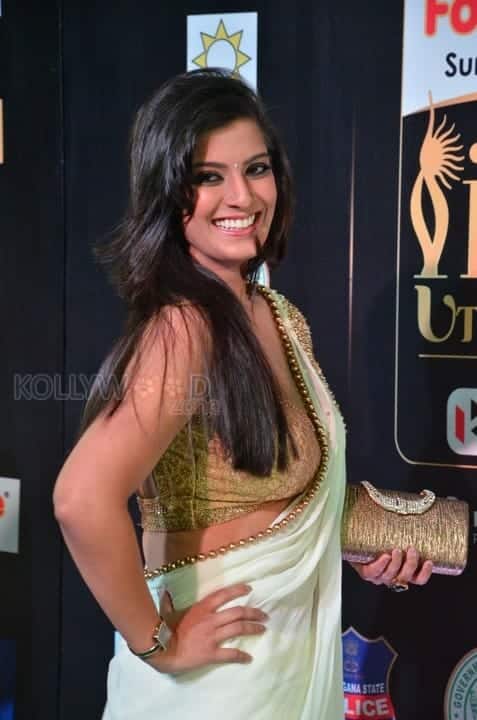 Actress Varalakshmi Sarathkumar At Iifa Utsavam 2017 Pictures 22