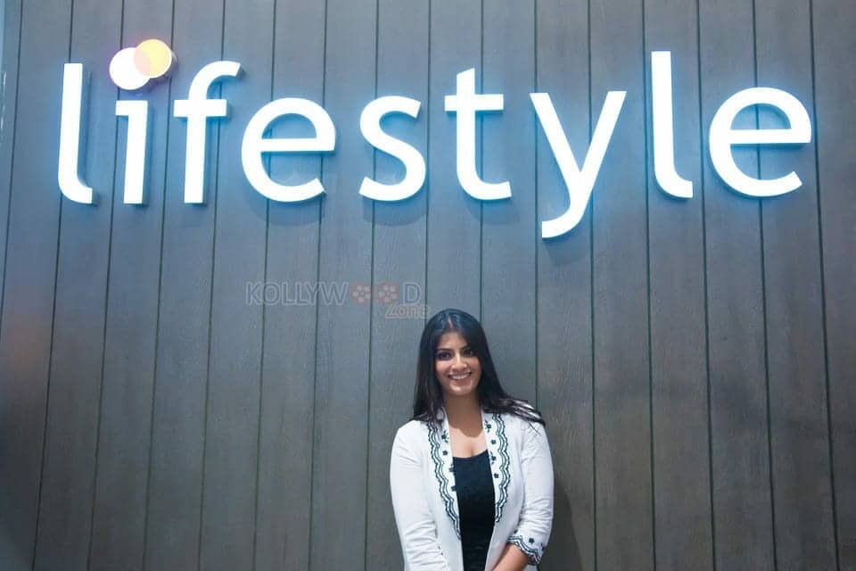 Actress Varalashmi At Life Style Store Launch In Phoenix Market Photos 20