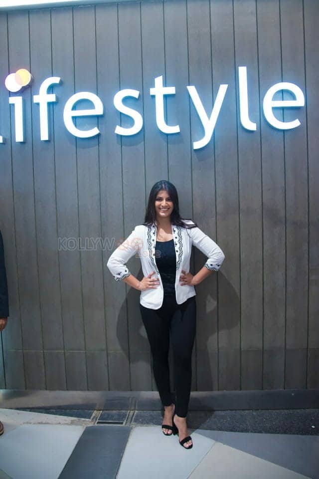 Actress Varalashmi At Life Style Store Launch In Phoenix Market Photos 21