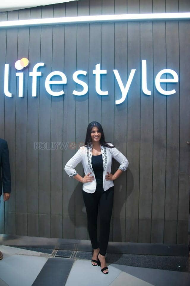 Actress Varalashmi At Life Style Store Launch In Phoenix Market Photos 22