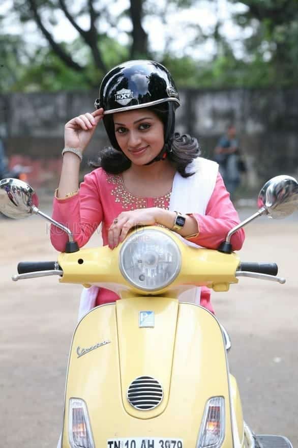 Adhagappattathu Magajanangalay Movie Heroine Reshma Pictures 04