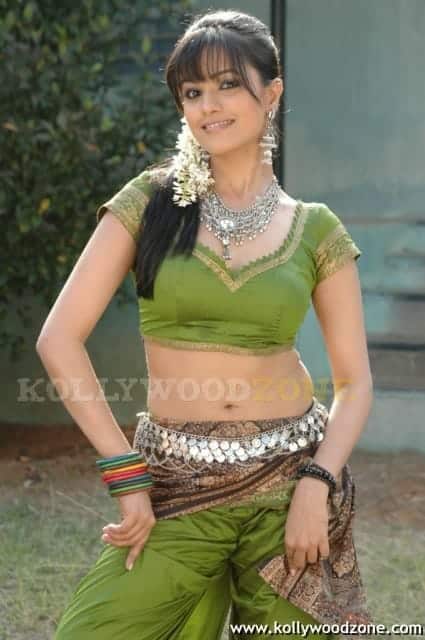 Anitha Stills 01