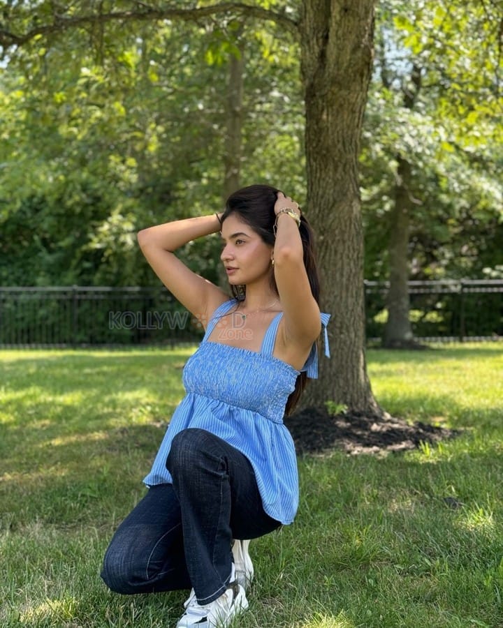 Anushka Sen in America Photos 01