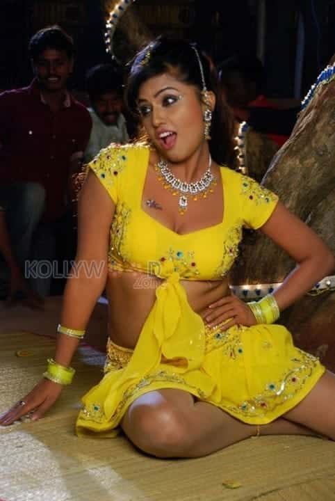 Arthi Puri Hot Photos 11