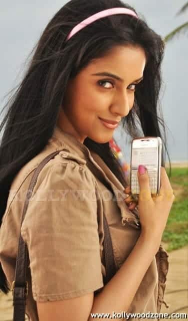 Asin In Kaavalan Stills 01