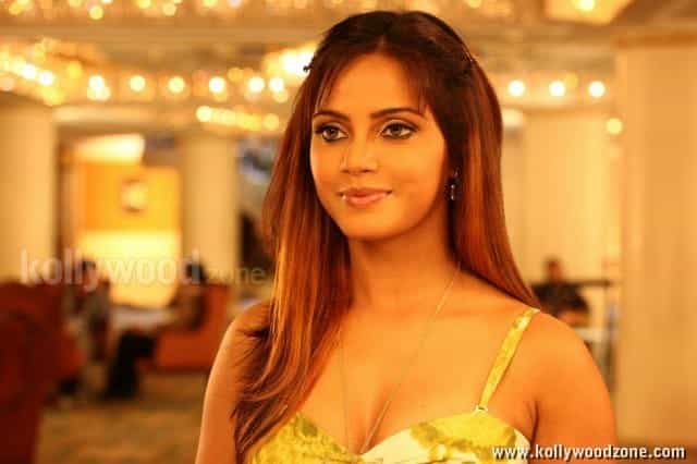 Hot Sexy Neetu Chandra Photos 09