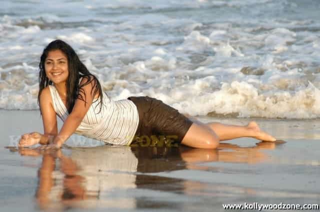 Kamalini Mukherjee Hot Pics 12