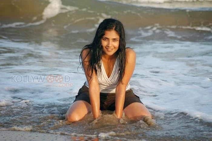 Kamalini Mukherjee Spicy Pictures 06