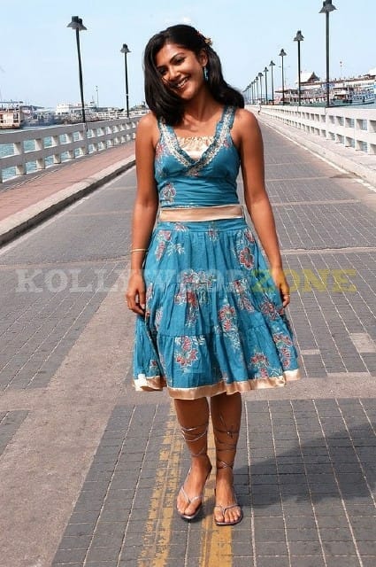 Kamalini Mukherjee Stills25